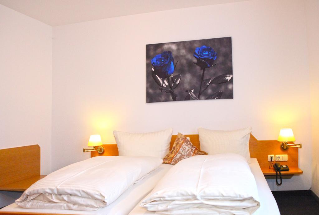Hotel Am Ostpark Нойбиберг Номер фото