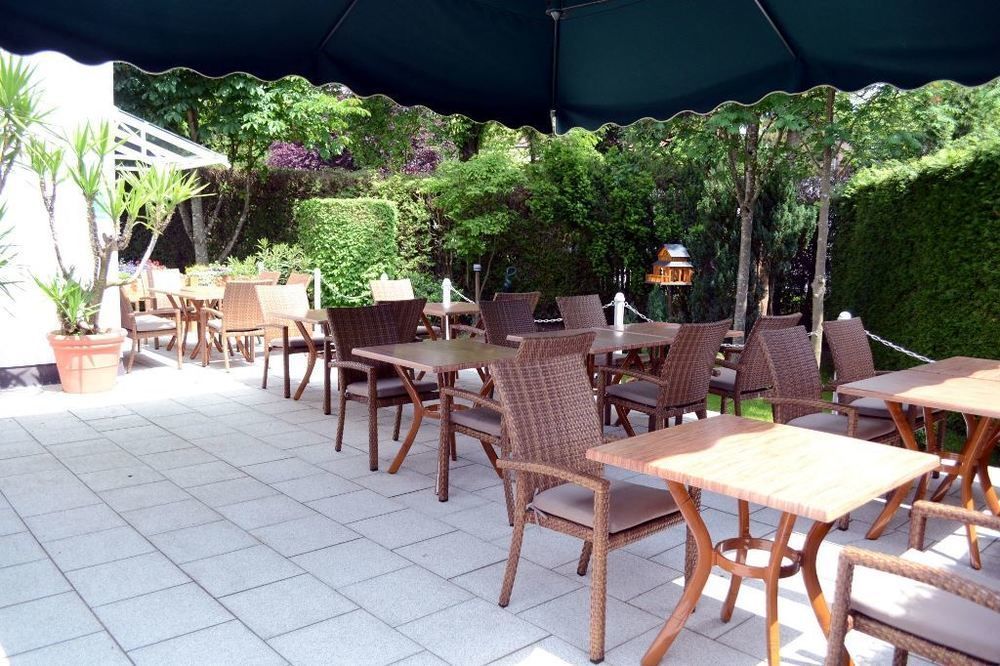 Hotel Am Ostpark Нойбиберг Экстерьер фото